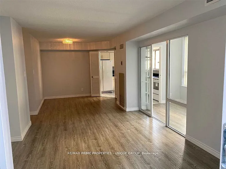 44 Gerrard St W #606 — Photo 10