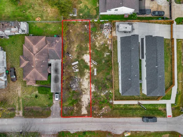 4121 E Toliver St, Houston, TX 77016