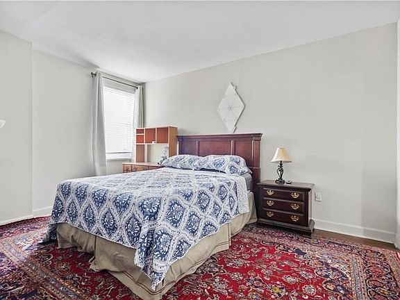 5th image of 1205 Saint Charles Ave APT 611