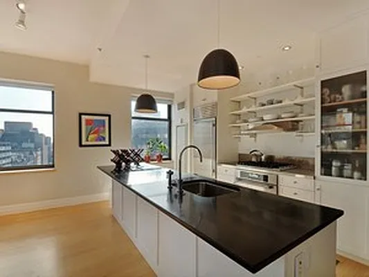 Sold by Corcoran | media 21