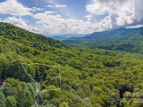 99999 Sara Ridge Rd #32C, Waynesville, NC 28786