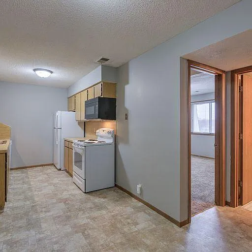 10827 Blondo St #24 — Photo 22