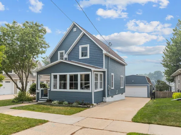 537 Broad St, Menasha, WI 54952