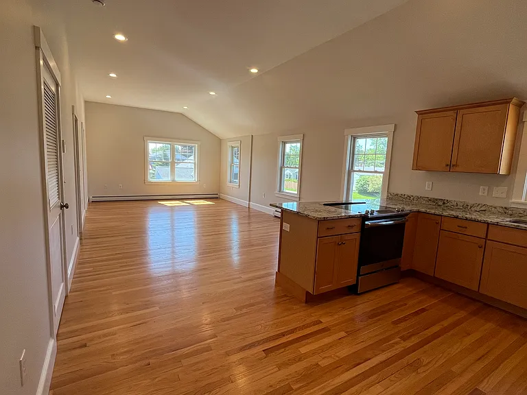 238 Hill St #2 — Photo 6