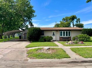 422 S Queen City Ave, Hastings, NE 68901