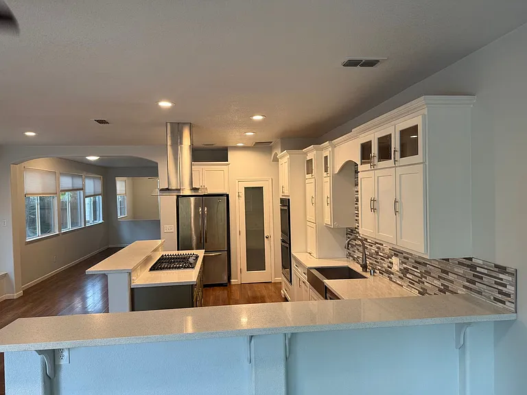 108 Robinson Ct — Photo 12