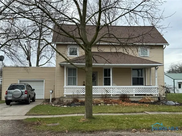 724 S Walnut St, Bryan, OH 43506