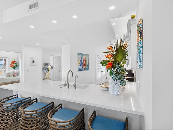 5th image of 5605 College Rd #E305