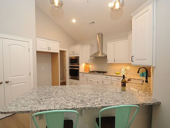 4th image of 2304 Cherrytree Dr #2304