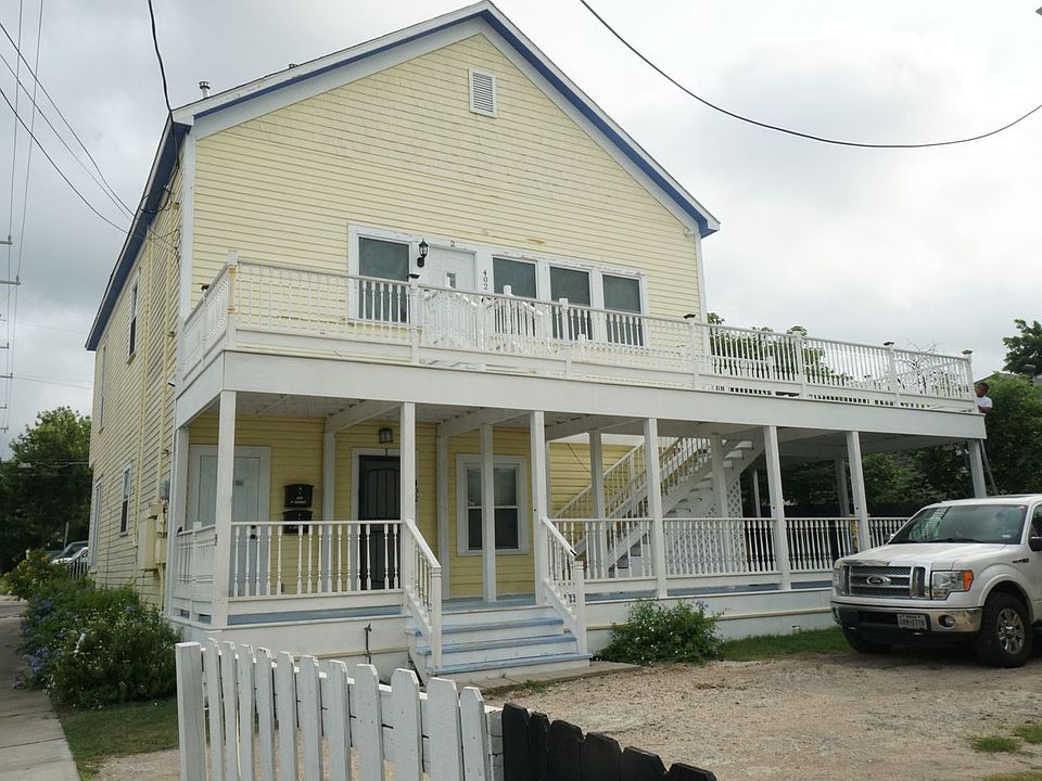 1st image of 402 E Carson St #2