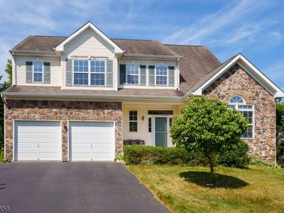2 Pickering Cir, Princeton, NJ, 08540
