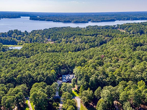 2nd image of 1161 Club Cove Dr