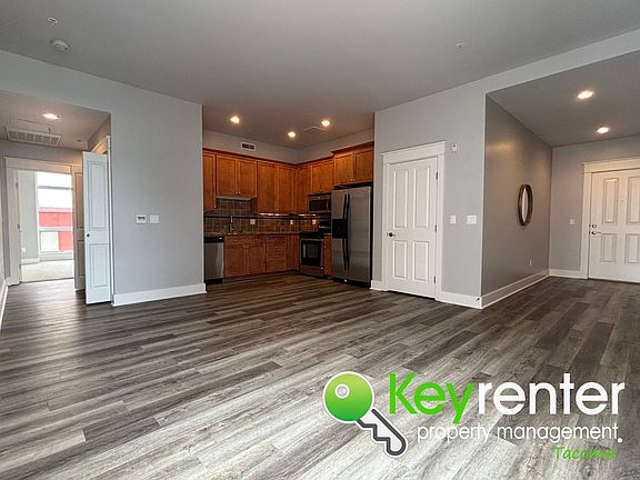 5th image of 708 Market St Unit 712