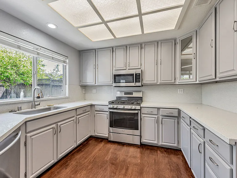 33252 Jamie Cir — Photo 32