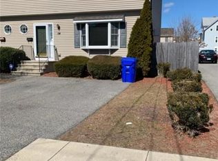 114 Hunts Ave, Pawtucket, RI 02861