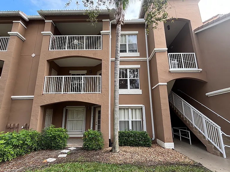 5060 Fairways Cir #F209 — Photo 4