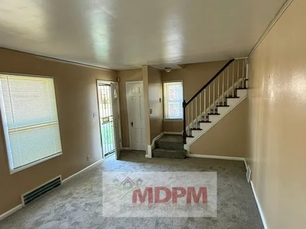 16566 Strathmoor St, Detroit, MI 48235