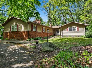 24234 Oak Ln, Mattawan, MI 49071