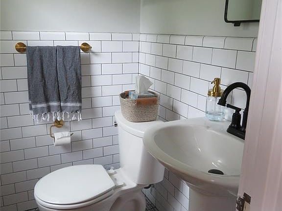 5th image of 30929 Greenland St