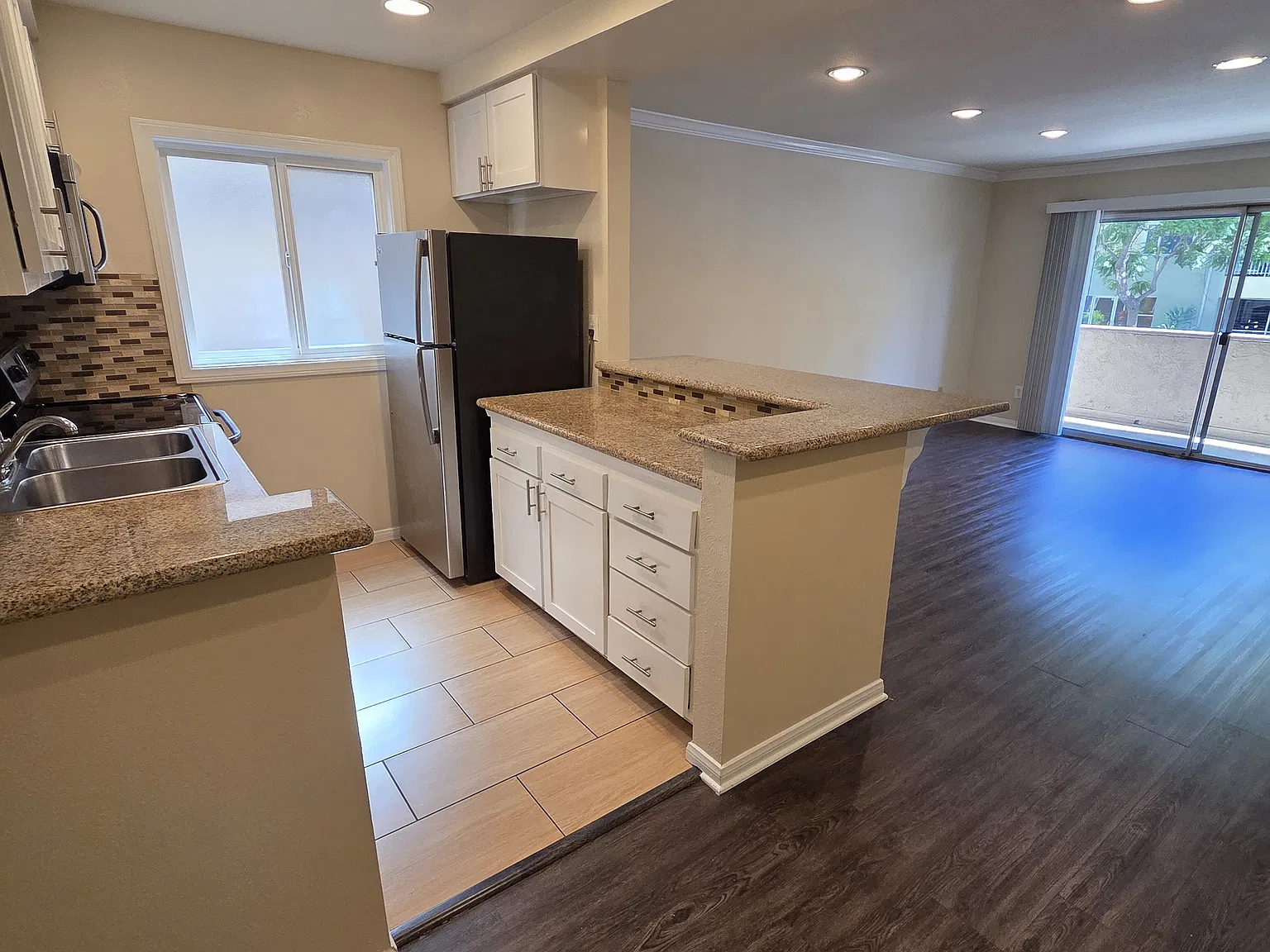 1 bed, 800 sqft, $2,195 — Photo 3