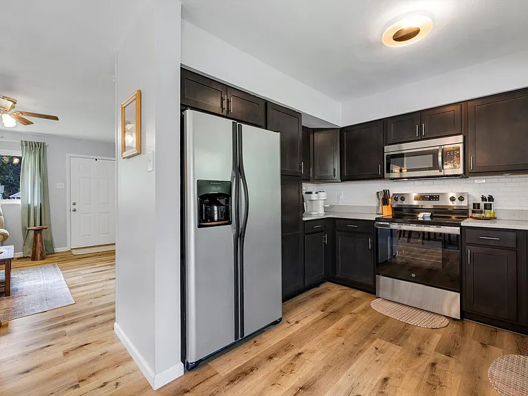 322 Spring Meadows Dr — Photo 12