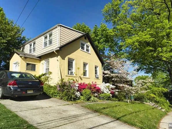 416 Washington Ter, Leonia, NJ 07605