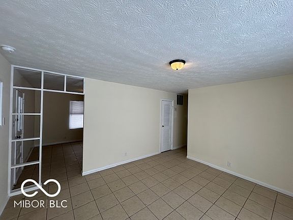 4th image of 4814 Leone Dr