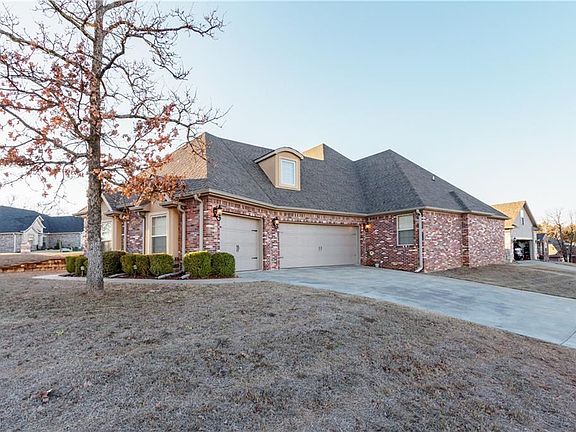 3rd image of 2608 Parkway Ln