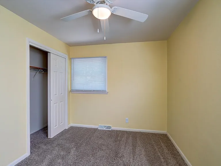 1906 Lake Point Dr #3 — Photo 12