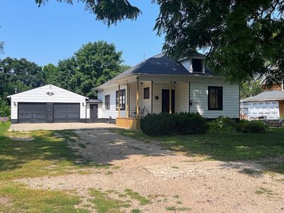1703 Grand Ave, Emmetsburg, IA, 50536