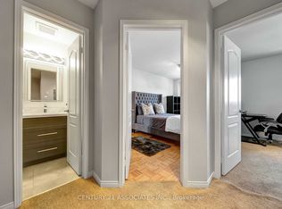 615 Shoreline Dr #12, Mississauga, ON L5B4K4