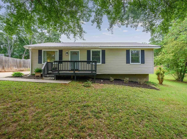137 Hill Ave, Sylacauga, AL 35150