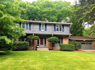 1615 W Innsbruck Pkwy NE, Columbia Heights, MN 55421