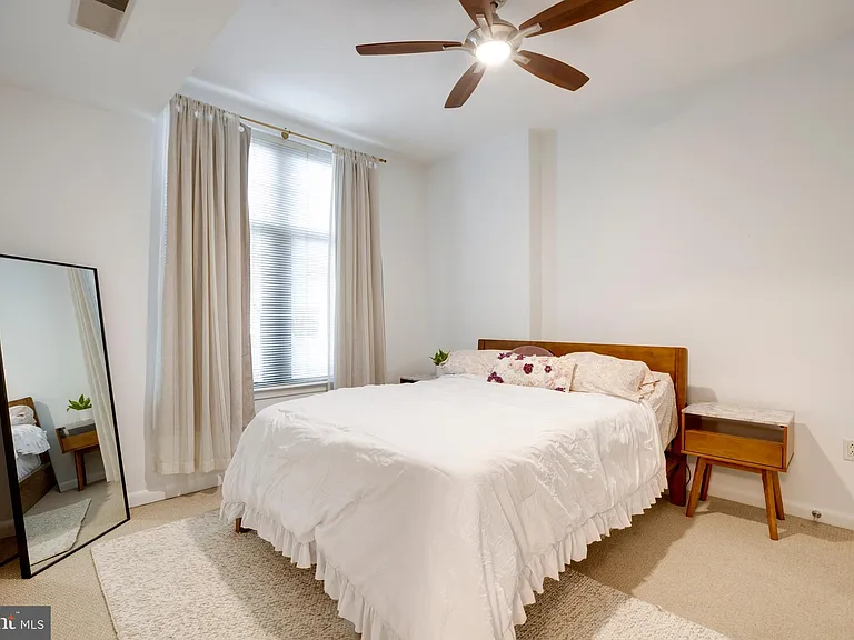 1021 N Garfield St #125 — Photo 16