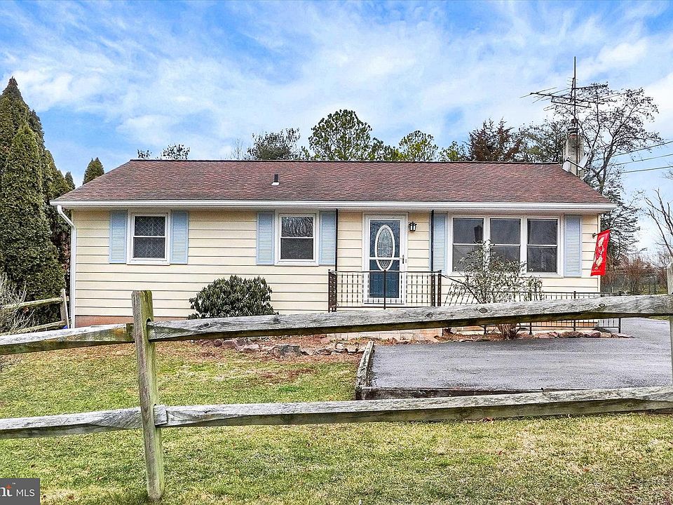 1681 Park St, Dover, PA 17315 Zillow