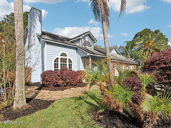 5th image of 2052 ST MARTINS Drive E