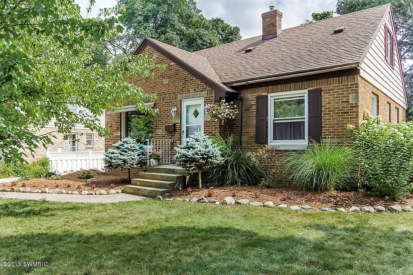 3126 Carmel Ave SW photo 1