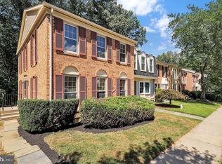 10119 Maple Leaf Dr, Gaithersburg, MD 20886