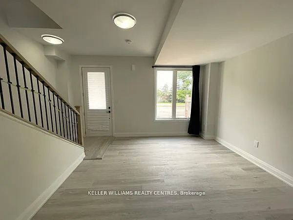 454 Veterans Dr — Photo 6
