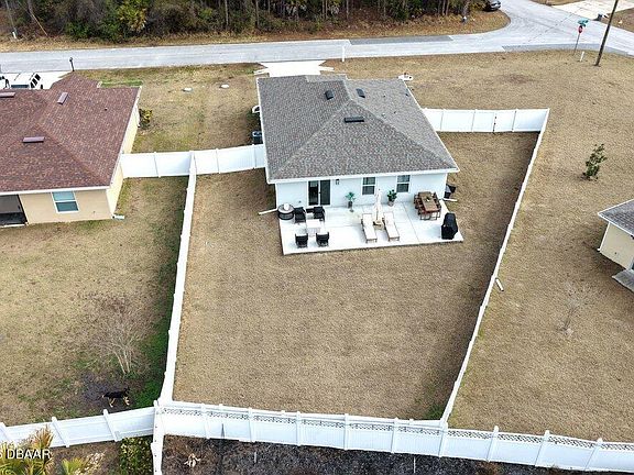 2nd image of 32 Rambling Ln