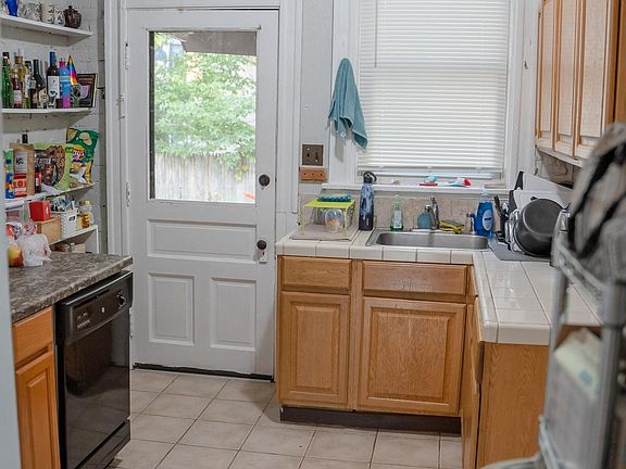 5th image of 3248 Glendora Ave