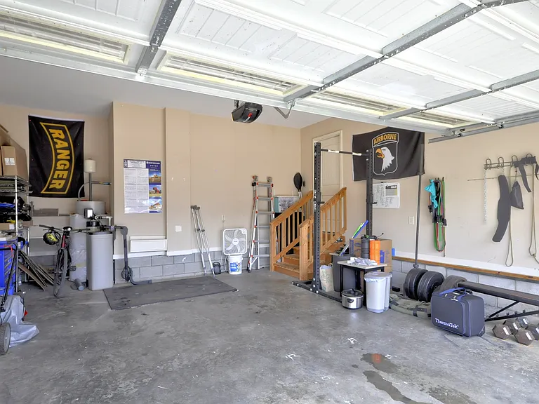 1212 Morstead Dr — Photo 44