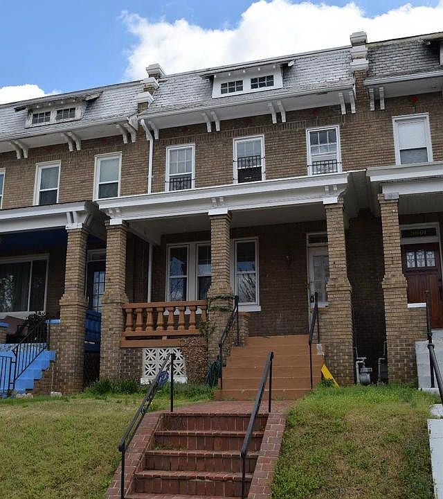 Exterior (Front)