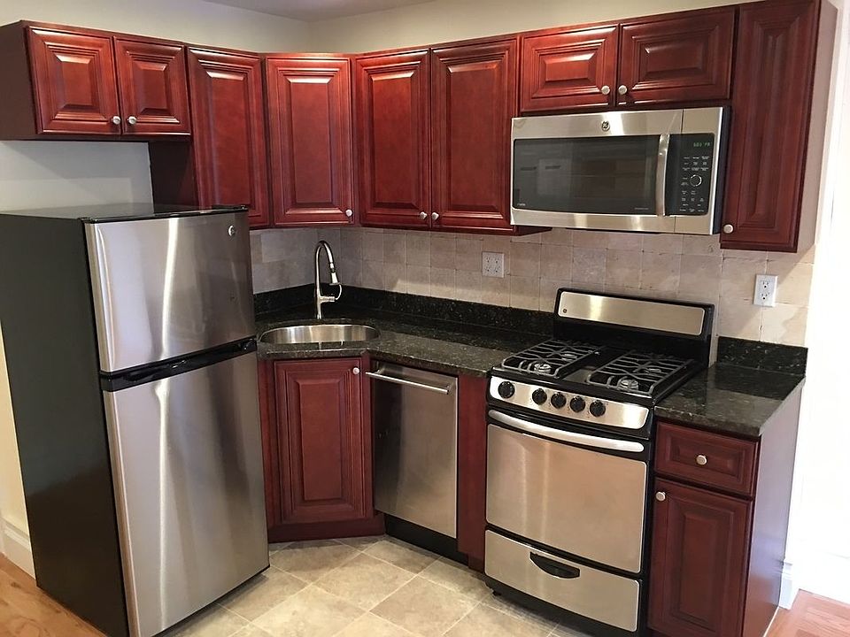 2nd image of 205 W 13th St APT 3F