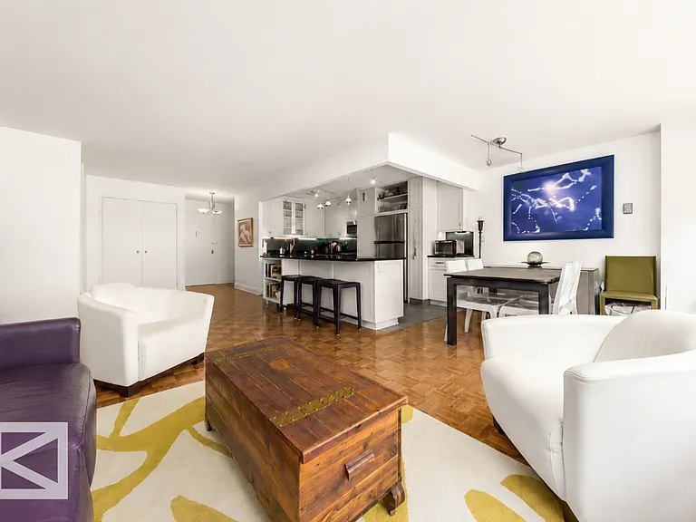 155 W 68th St #1203 — Photo 2