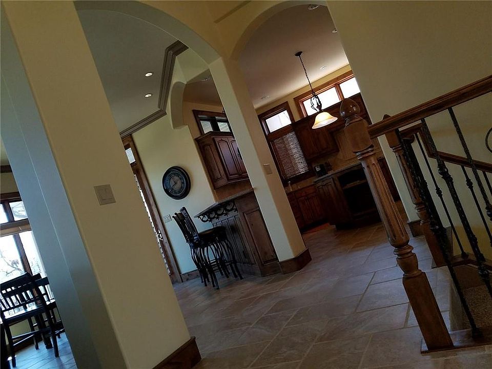 2nd image of 546 Forestridge Ln