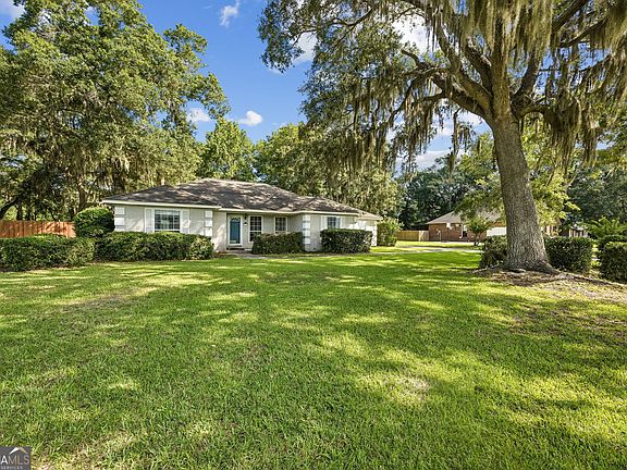 2nd image of 779 Bristol Hammock Cir
