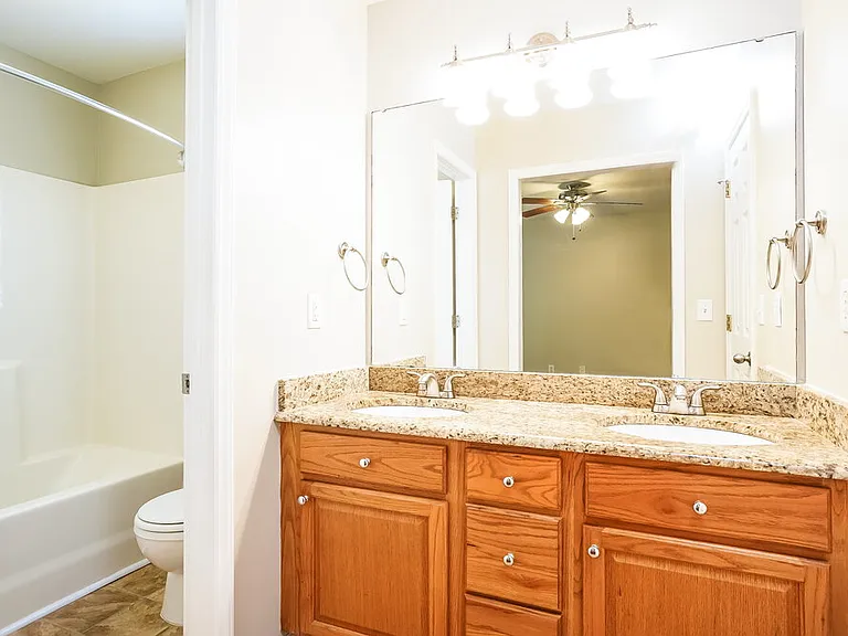 305 Wood Green Dr — Photo 12