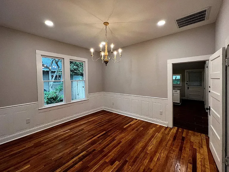 209 S Fulton St — Photo 13
