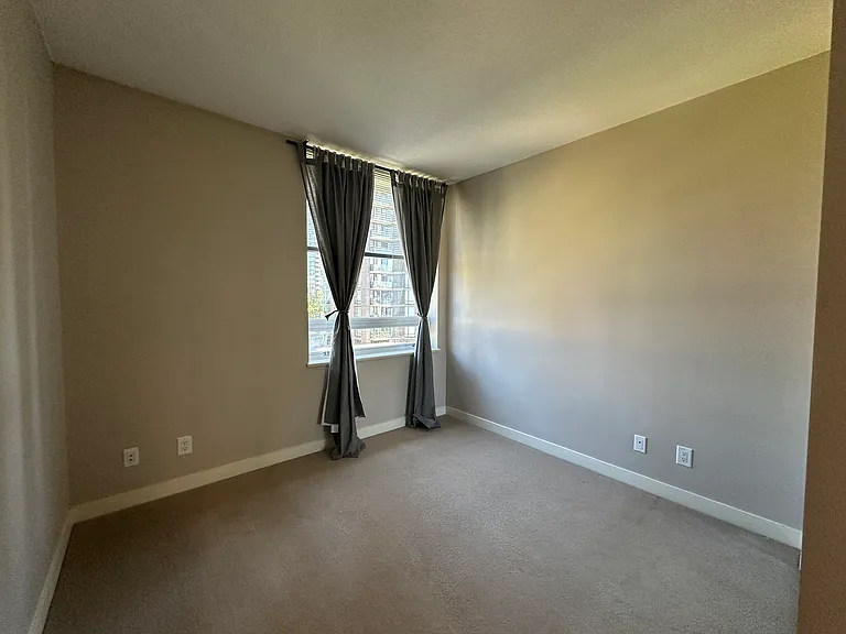 638 Beach Cres #706 — Photo 14